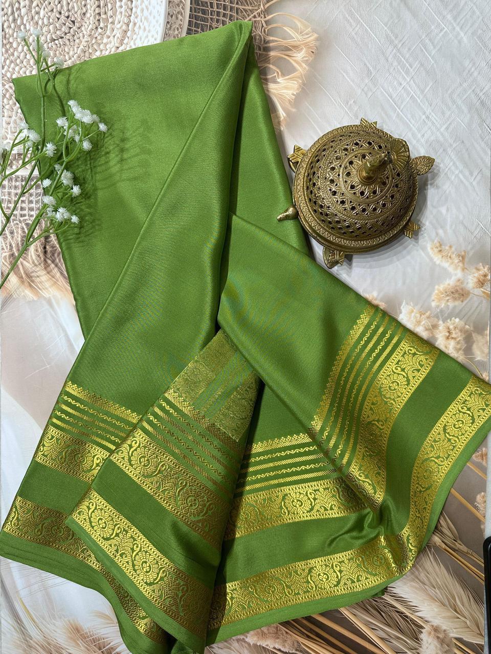 Rich Floral Bentex border with Rich pallu in beautiful solid colours