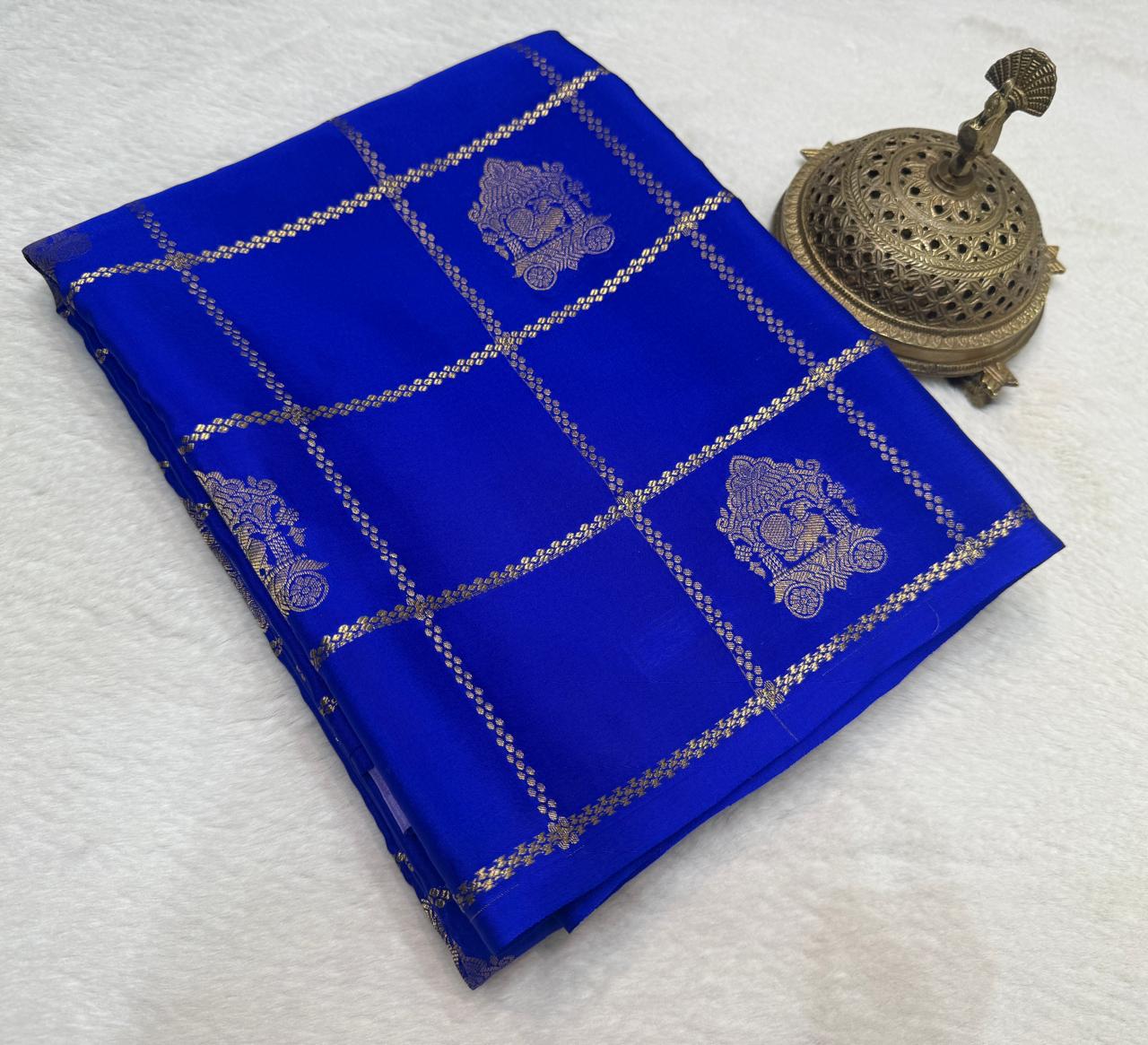 Semi Crepe Silk Saree – Borderless Checks with Chariot & Peacock Motifs | Rich Contrast Pallu