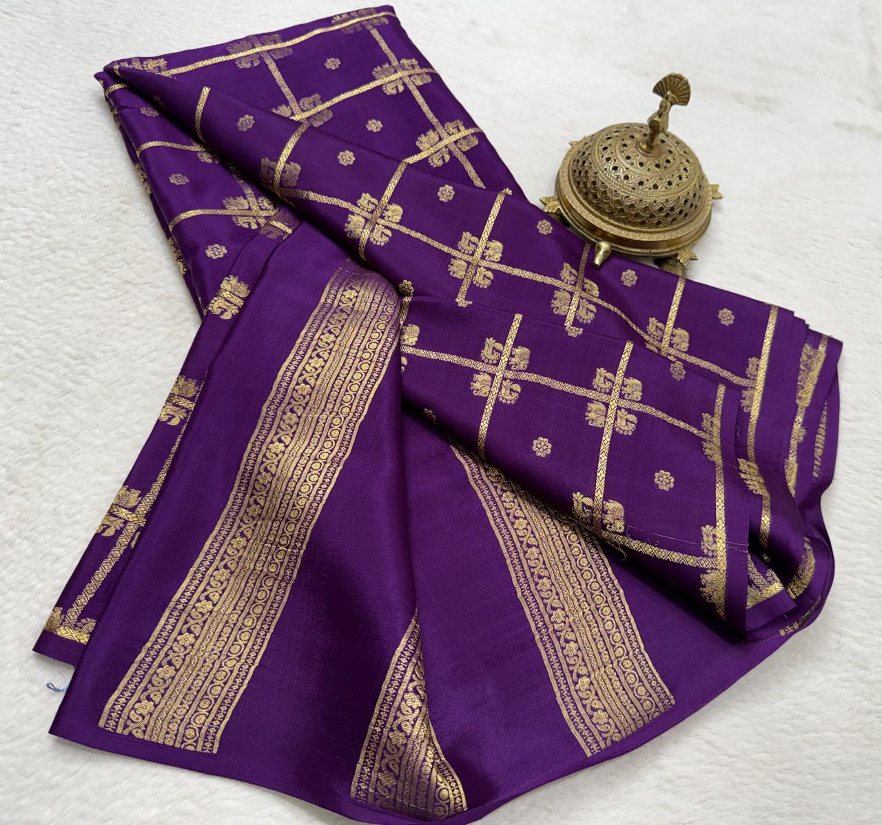Exclusive Soft Silk Saree | Borderless Checks Pattern with Elephant & Peacock Buttas | Self Rich Pallu | 120 GSM | Women's Traditional Wear