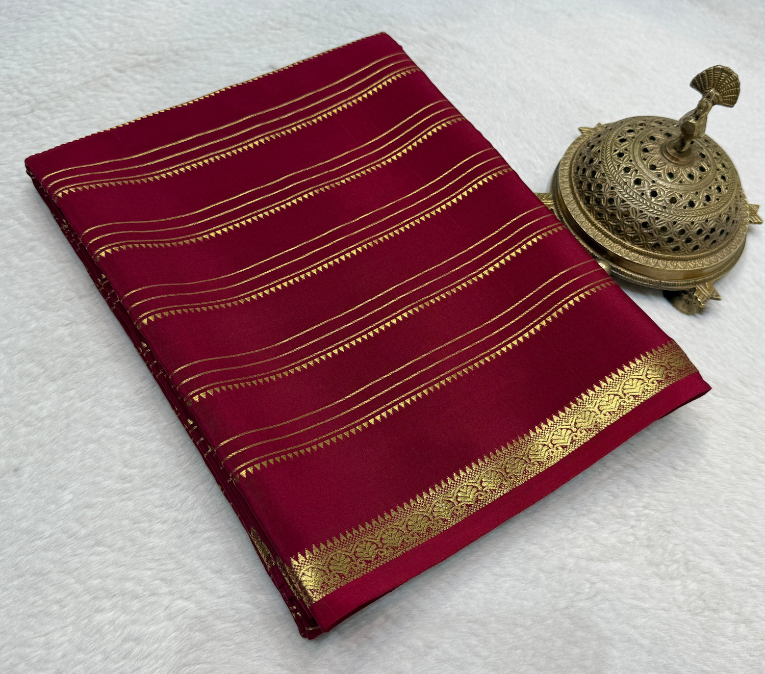 Semi Crepe Silk Saree 120 GSM – Multi Stripe Pattern with Traditional Border & Patta Pallu | Elegant Solid Color Saree for Women