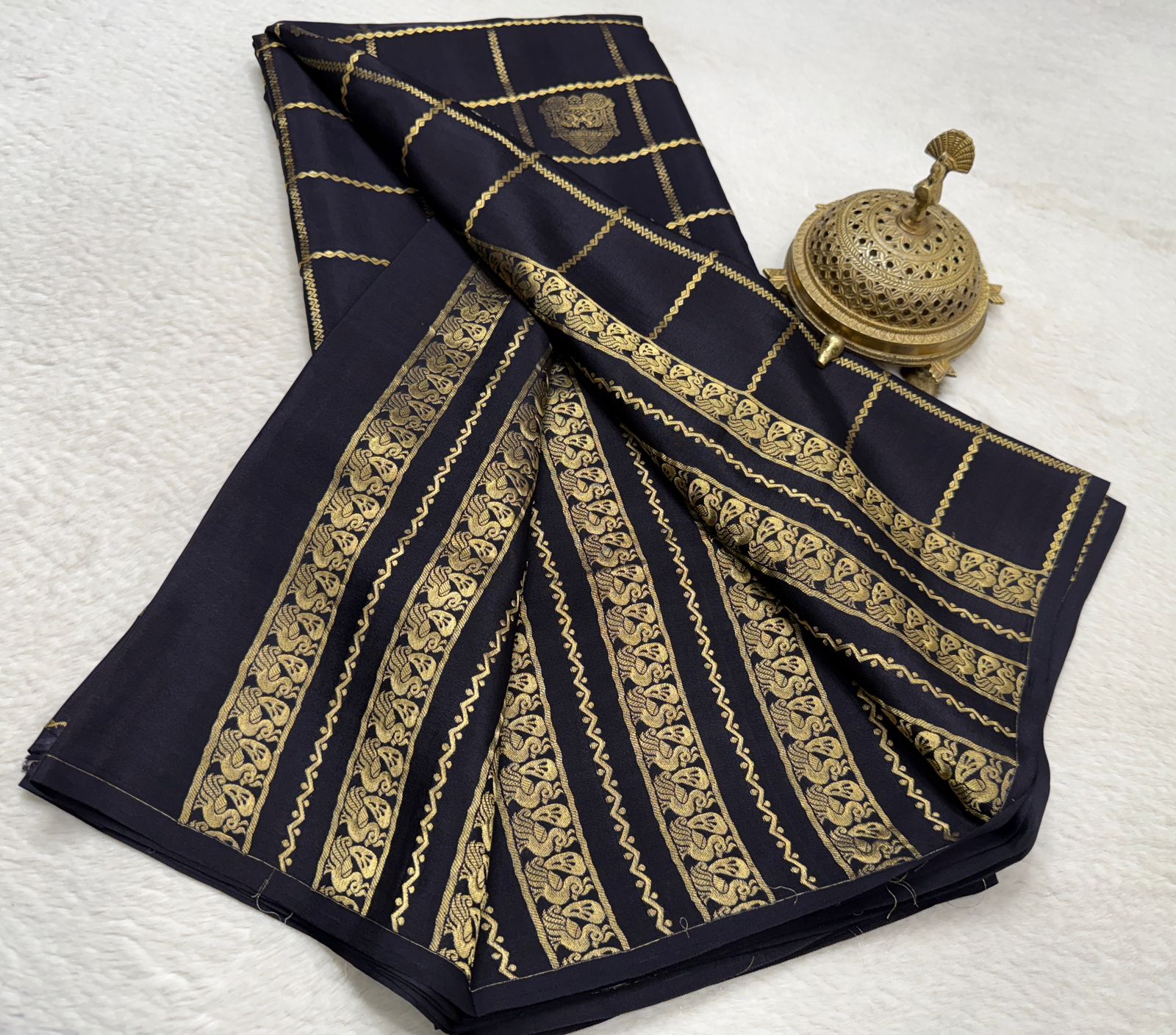Soft Silk Saree with Rich Pallu | Peacock & Elephant Butta Saree Online