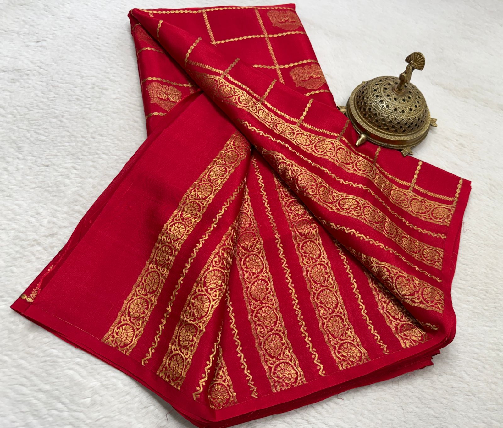 Soft Silk Saree with Rich Pallu | Peacock & Elephant Butta Saree Online