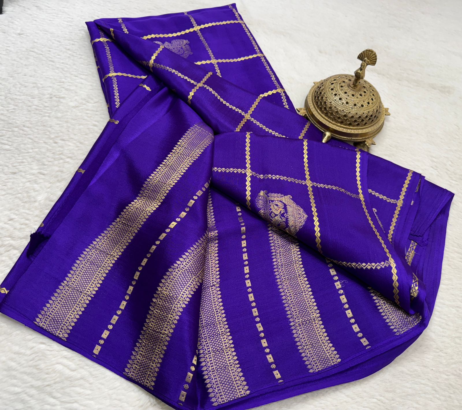 Soft Silk Saree with Rich Pallu | Peacock & Elephant Butta Saree Online