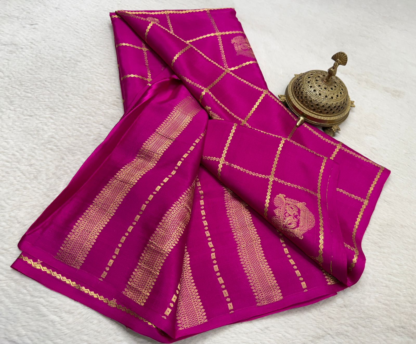 Soft Silk Saree with Rich Pallu | Peacock & Elephant Butta Saree Online