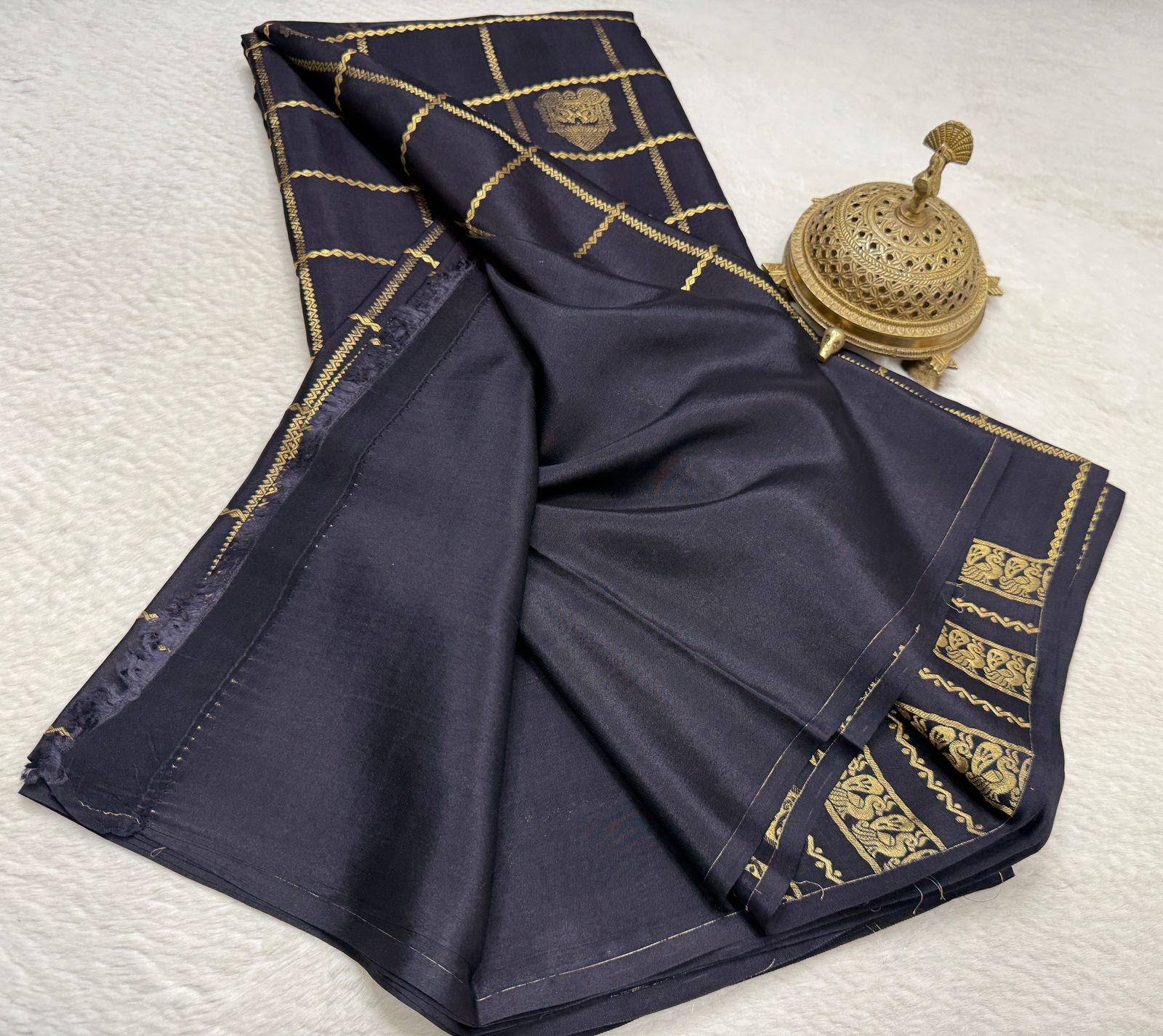 Soft Silk Saree with Rich Pallu | Peacock & Elephant Butta Saree Online