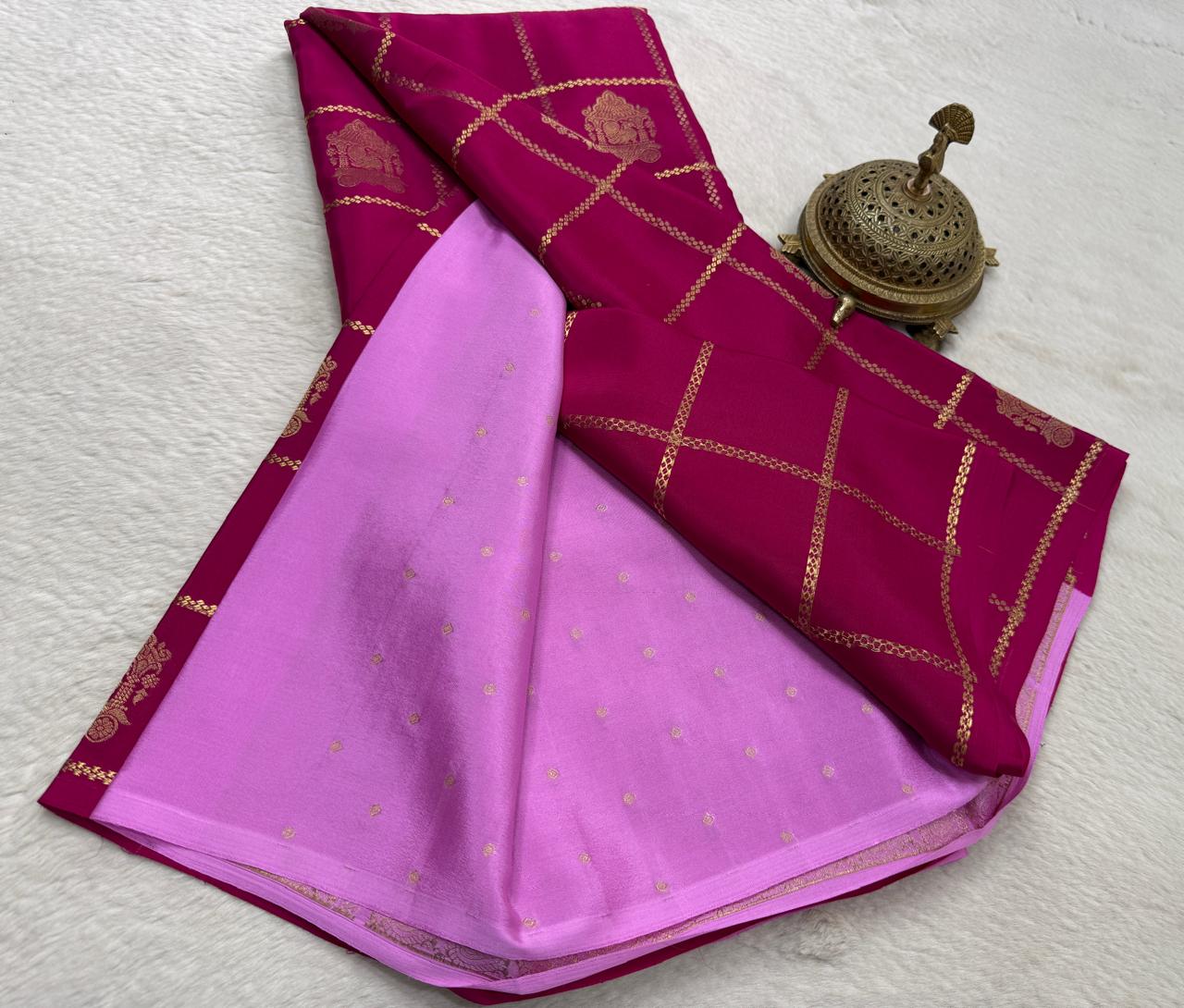 Premium Crepe Silk Saree with Rich Pallu & Peacock Chariot Motifs | 120 GSM Borderless Checks Designer Saree