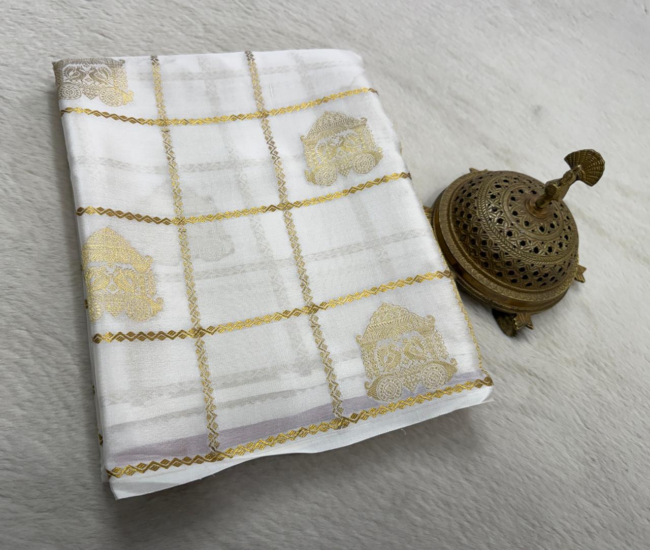 Premium Crepe Silk Saree with Rich Pallu & Peacock Chariot Motifs | 120 GSM Borderless Checks Designer Saree