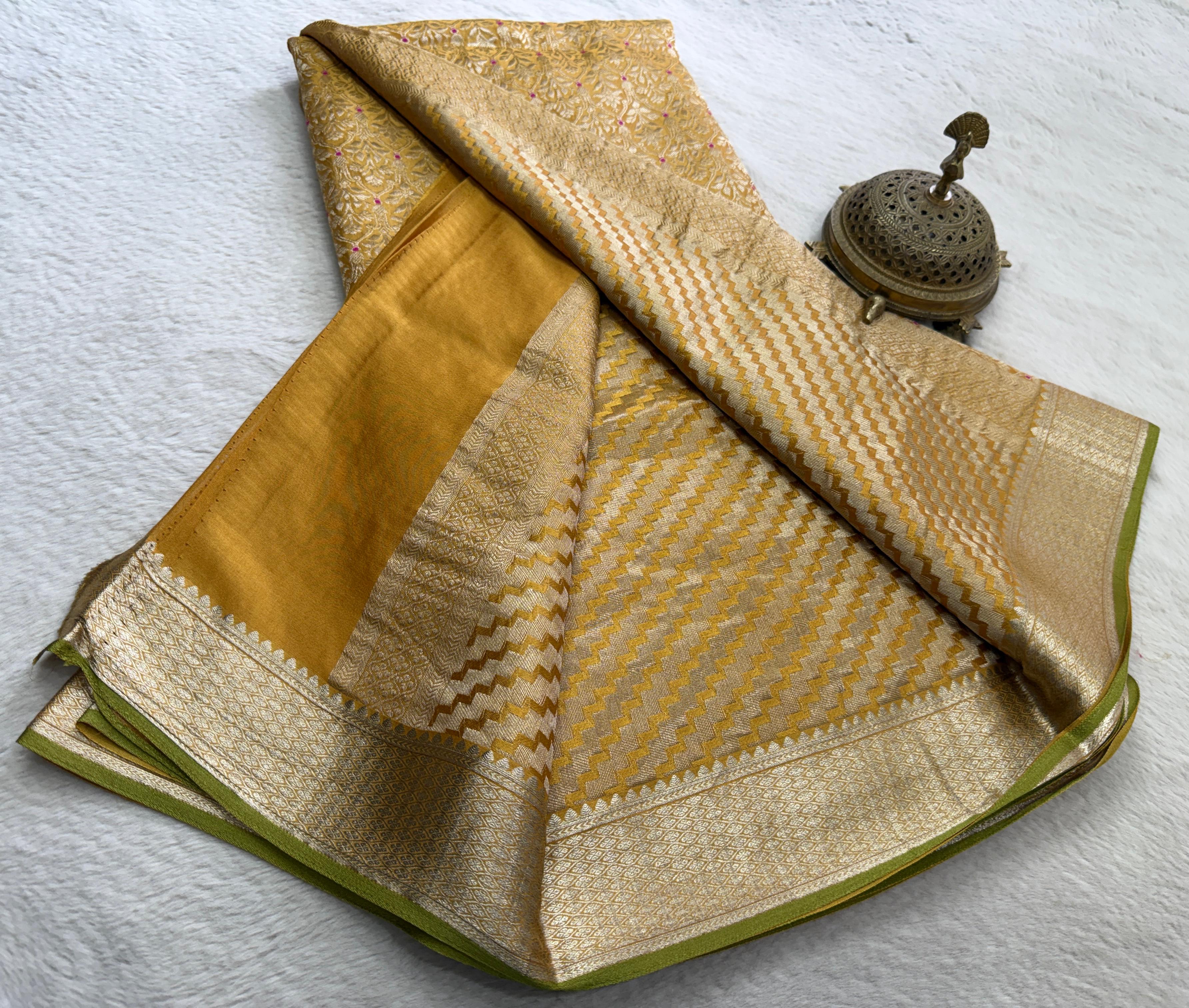 Pure Brocade Silk Saree with Floral Zari Weaving & Rich Pallu | 120 GSM