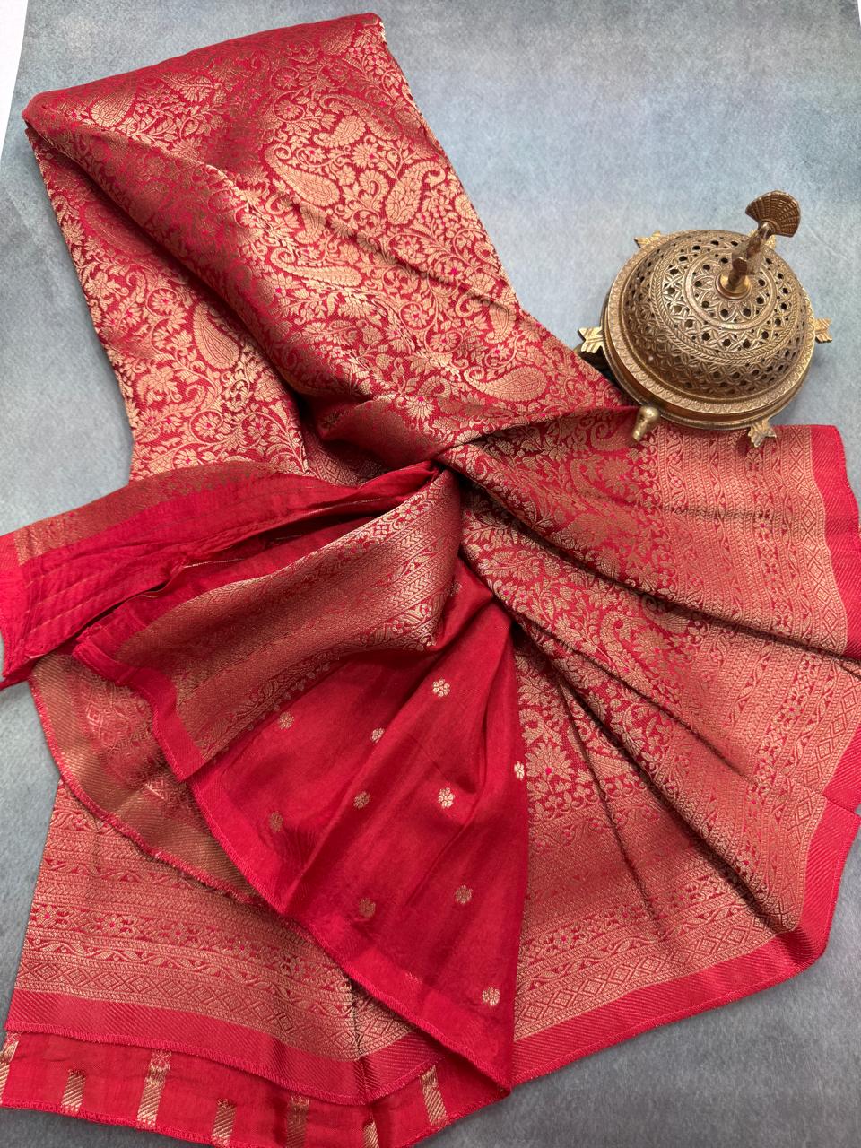 Premium Crepe Brocade Saree with Rich Zari Weaving & Meenakari Work