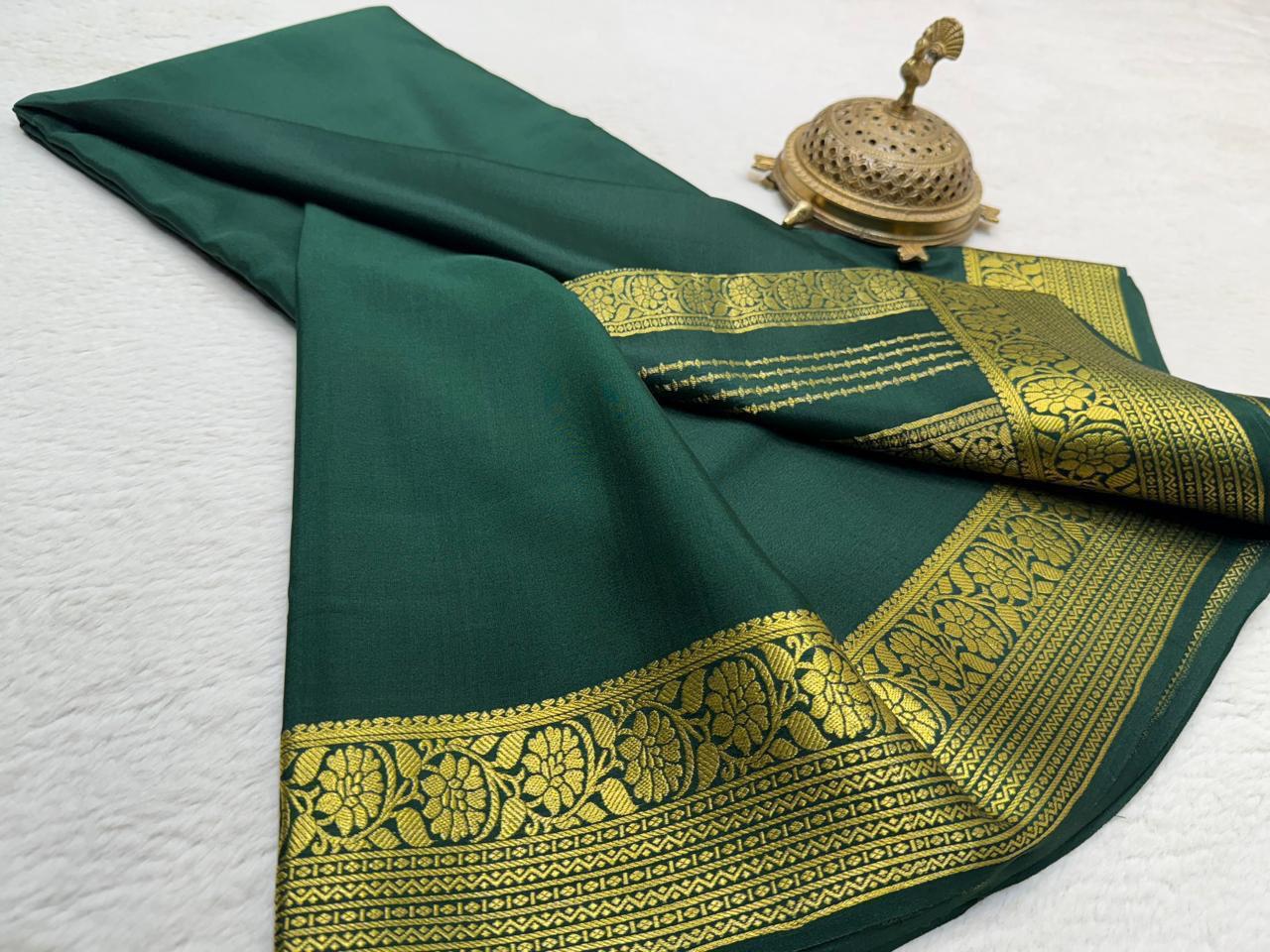 Pure Crepe Silk Saree with Floral Lines Border & Rich Pallu | Silk Mark Certified