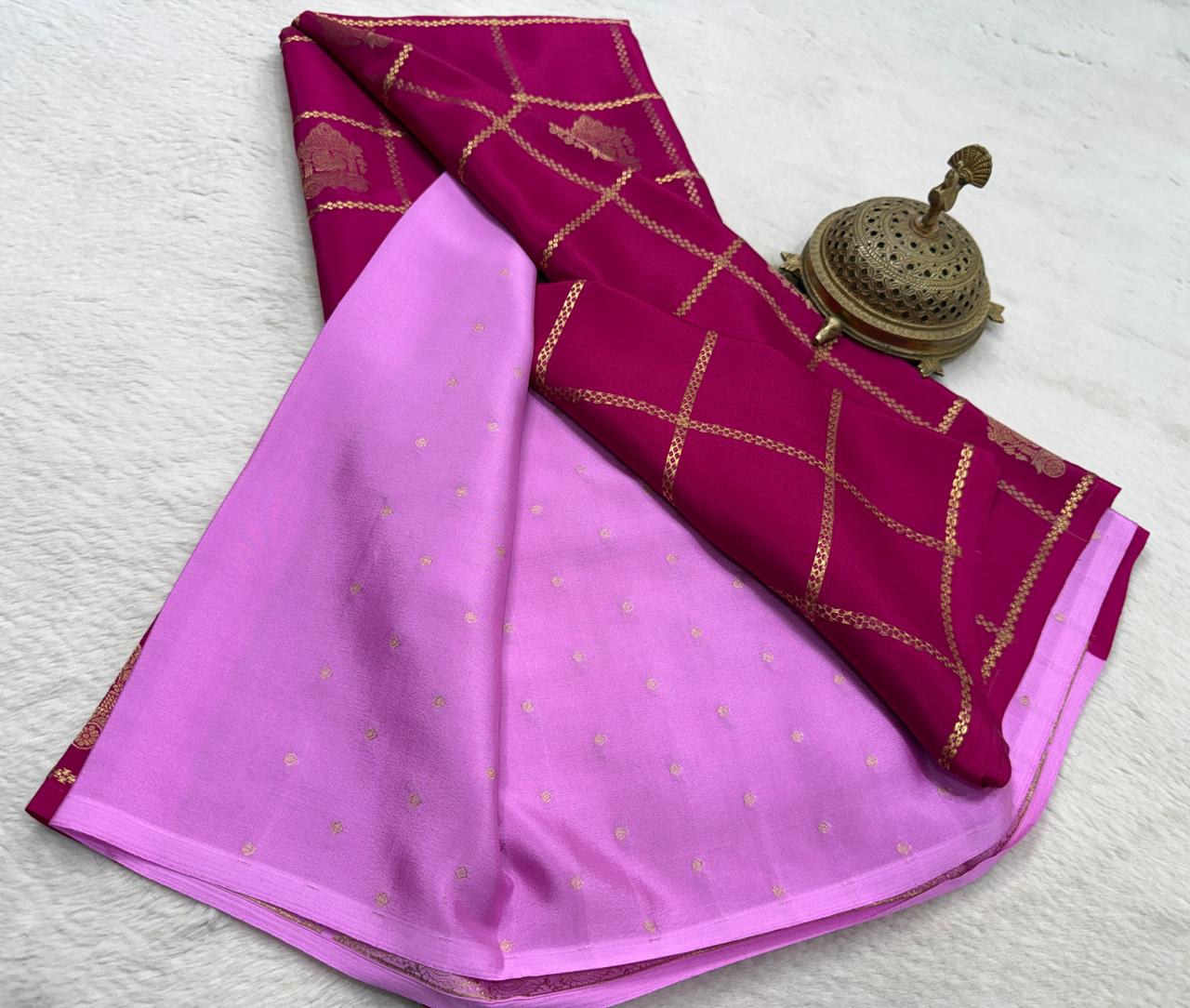 Pure Crepe Silk Saree with Borderless Checks, Chariot & Peacock Motifs | Rich Pallu