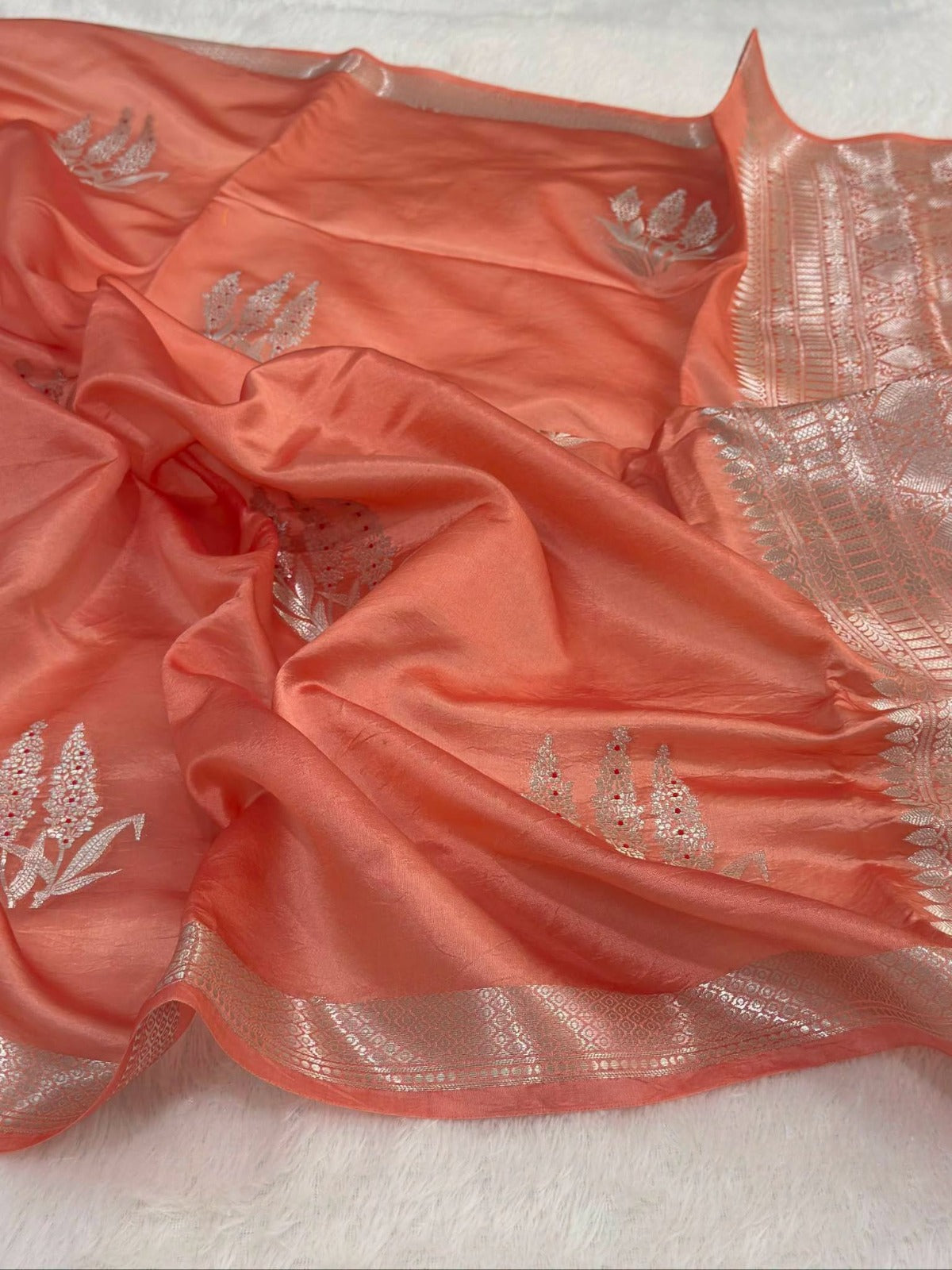 Pure Banaras Moonga Silk Saree – Raw Mango Style | Elegant Traditional Saree