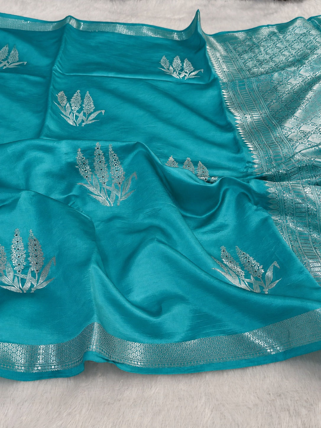Pure Banaras Moonga Silk Saree – Raw Mango Style | Elegant Traditional Saree