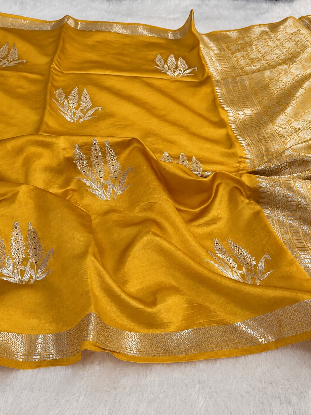 Pure Banaras Moonga Silk Saree – Raw Mango Style | Elegant Traditional Saree