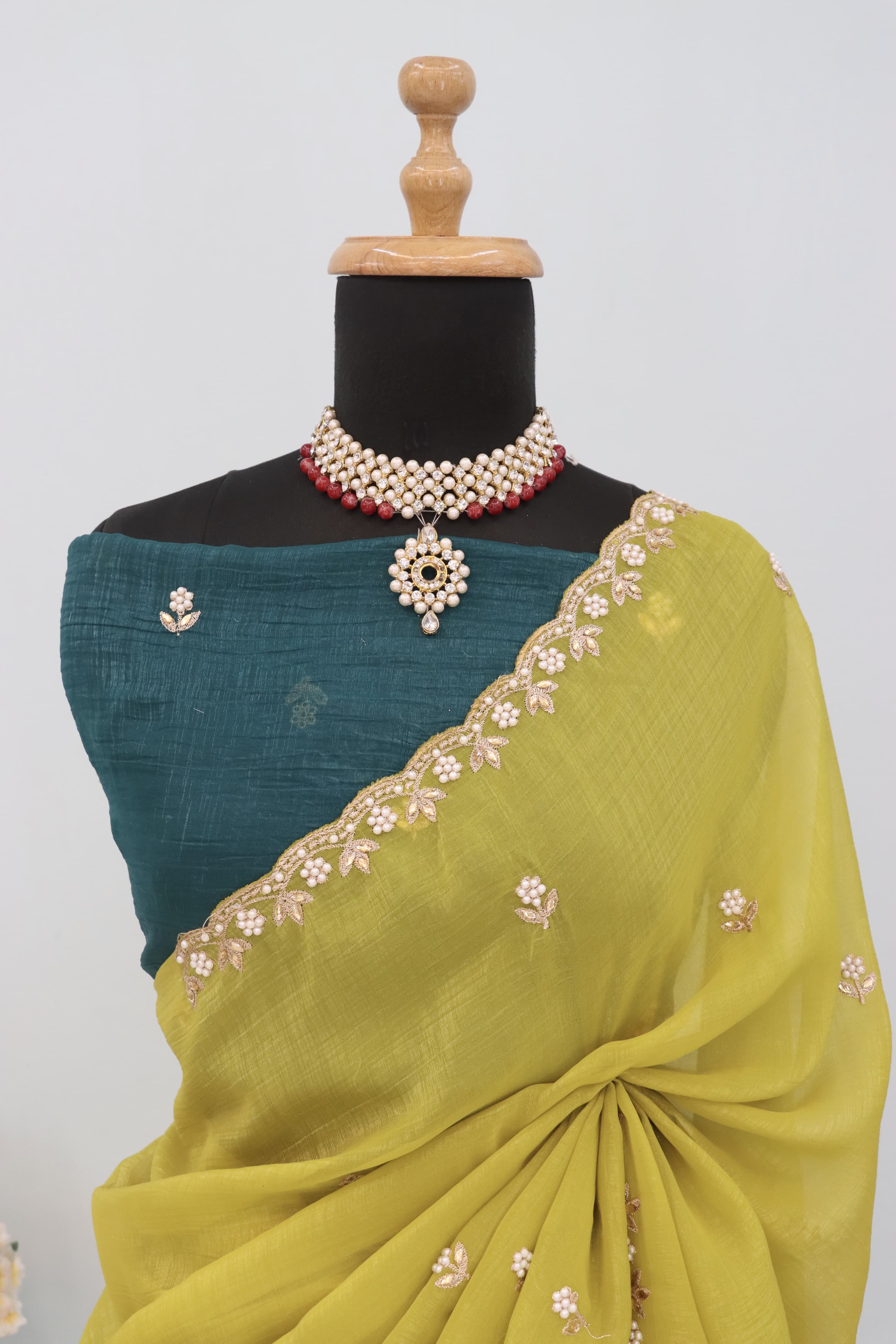 An Ode to Tradition: Embroidered Saree with a Contemporary Twist