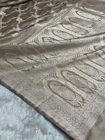 Banarasi Mashru Silk Saree with Floral Scalloped Border & Rupa Sona Motifs