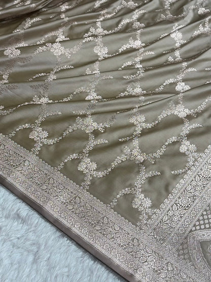 Banarasi Mashru Silk Saree with Floral Scalloped Border & Rupa Sona Motifs