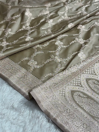 Banarasi Mashru Silk Saree with Floral Scalloped Border & Rupa Sona Motifs