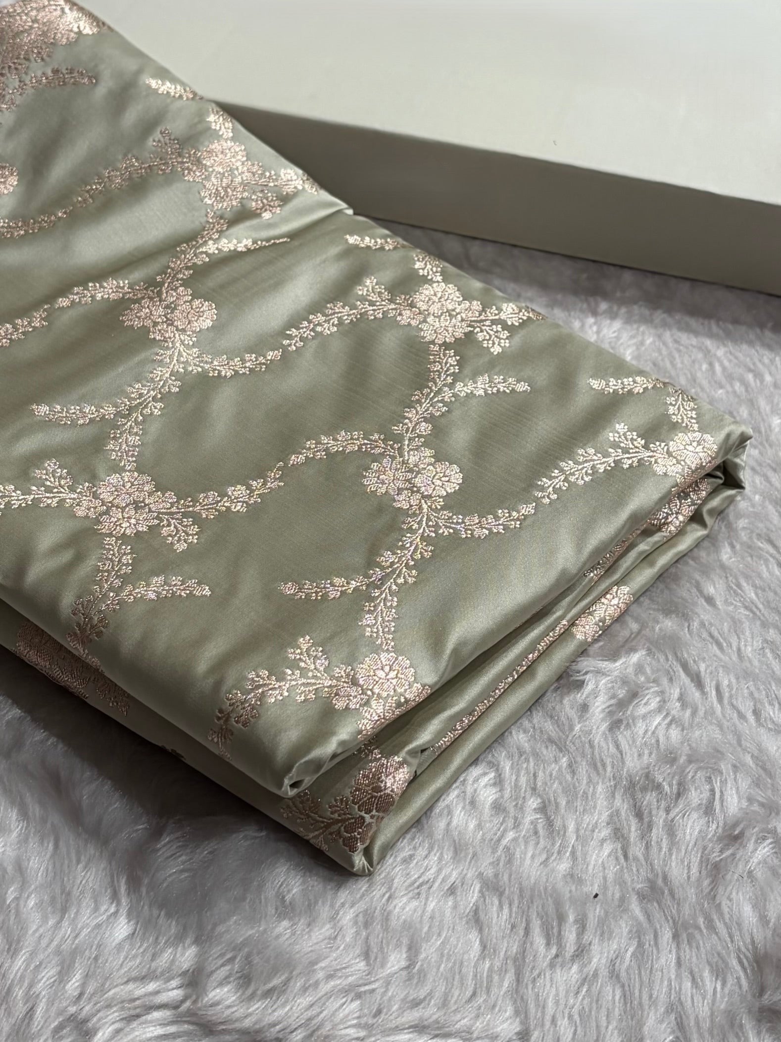 Banarasi Mashru Silk Saree with Floral Scalloped Border & Rupa Sona Motifs