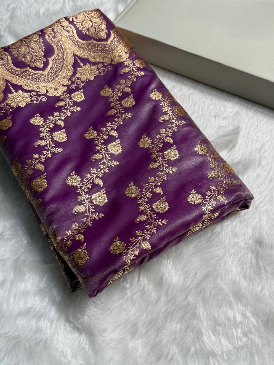 Banarasi Cross Jaal Satin Katan Silk Saree | Jacquard Woven Traditional Banarasi Saree