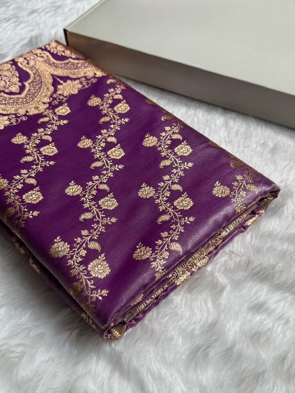 Banarasi Cross Jaal Satin Katan Silk Saree | Jacquard Woven Traditional Banarasi Saree